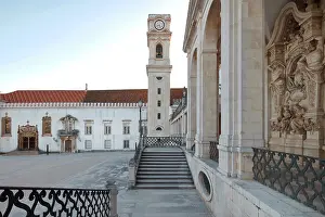 Regiao: University clock tower, University of Coimbra