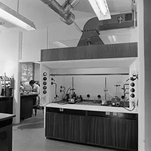 Extractor: University of London