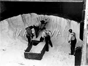 Evaporated: UNLOADING SPANISH SALT