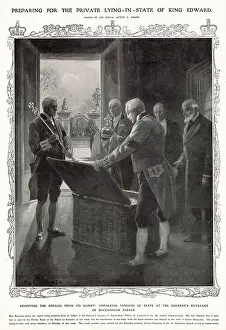 Unpacking: Unpacking emblems of state, Buckingham Palace