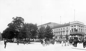 Loeser: The Unter den Linden in Berlin, 1913