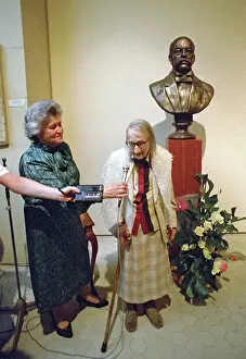 Unveiling: Unveiling of I.V.Tsvetaev's bronze bust, 1992