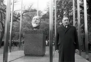 Renner: Unveiling of the Karl Renner monument in Vienna