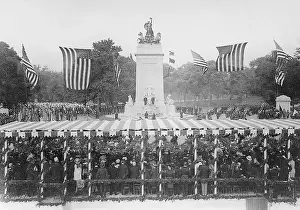 Acquired: Unveiling of the monument to the dead of the Maine, 1913
