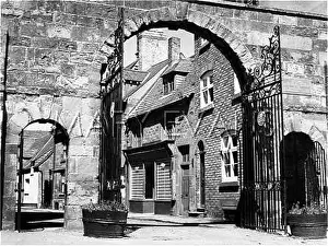 Uppingham: UPPINGHAM SCHOOL GATES
