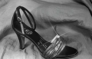 Sandals: Uralobuv Association