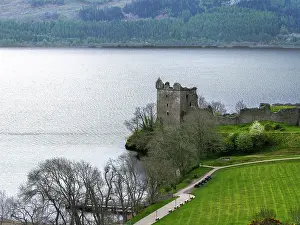 Urquhart: Urquhart Castle, Loch Ness, Scotland