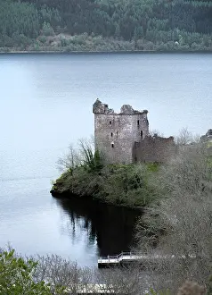 Urquhart: Urquhart Castle, Loch Ness, Scotland