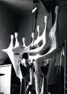 Duisburg: Ursula Forster working on sculpture for Duisburg