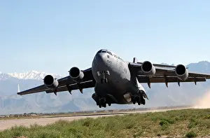 Globemaster: U.S. Air Force Globemaster transport aircraft ?