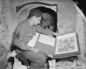 Valuables: U.S. Army sergeant Harold Maus inspects a Durer