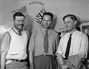 Pangborn: The U.S. aviator Roscoe Turner (left)
