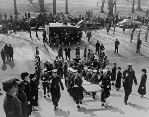 Encased: U.S. Constitution moved to National Archives from