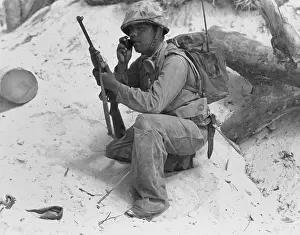 Lcgr1312: U.S. Marine Native American Code Talker uses