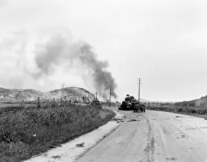 Jeeps: U.S. Marine tanks blast their way through North