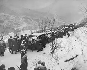 Jeeps: U.S. Marines of the 5th and 7th Regiments withdrew