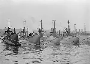 Grayling: U.S. submarines participating in a naval review