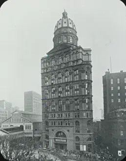 Comparable: USA - The World Building. Construction - New York