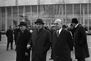 Departing: USSR delegation visits USA