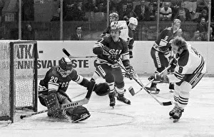 Winnipeg: USSR vs Canada in hockey match, 1976