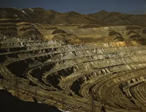 Tiers: Utah Copper Company open-pit mine workings ?