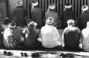 Uzbeks: Uzbeks praying, Samarkand, Central Asia