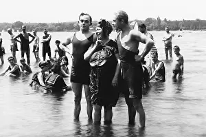 Refreshing: Vacation by the sea, 1920s