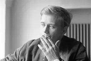 Dissent: Vaclav Havel - cigarette
