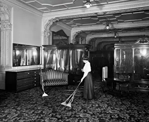 Lemere: Vacuum cleaning 1910