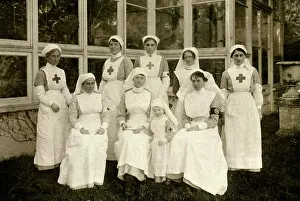 Mildred: VAD nurses, and child, at Quex