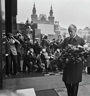 Estaing: Valery Giscard d'Estaing visits the USSR