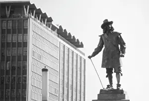 Riebeeck: VAN RIEBEECK STATUE