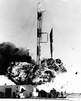 Liftoff: Vanguard missile exploding on its Cape Canaveral ?
