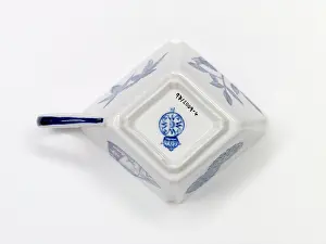 Teacup: Variety tea cup, underside