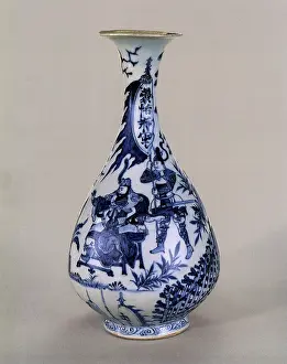 1300s: Vase with Underglaze Blue Decoration