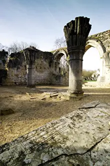 Dames: Vauclair Abbey
