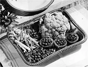 Halves: VEGETABLES ON A TRAY