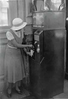 Vending: A vending machine in the Saint-Lazare