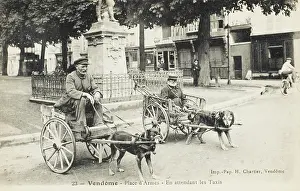 Armes: Vendome Commune - Place d'Armes - Dogcarts & drivers