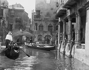 Gondolier: Venice, Italy, circa 1920s