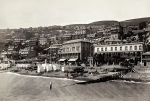 Ventnor: Ventnor, Isle of Wight, bathing huts, wagons, beach