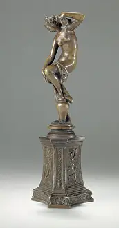 Motif: Venus after her bath