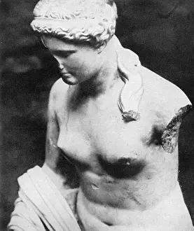 Deliberate: The Venus de Gonon, 1938