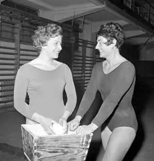Caslavska: Vera Caslavska - Eva Bosakova - training - practise