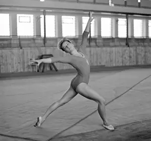 Caslavska: Vera Caslavska - gymnast - gymnastics - practicing