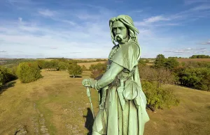 Alesia: Vercingetorix Monument, MuseoParc Alesia