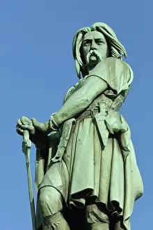 Alesia: Vercingetorix Monument, MuseoParc Alesia