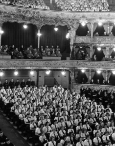 Auditorium: Verpflichtung der Jugend (Commitment of the Youth) cerem