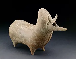 Humped: Vessel in the form of a humped-backed bull