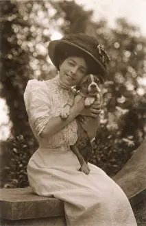 Vesta: Vesta Tilley - Dog
